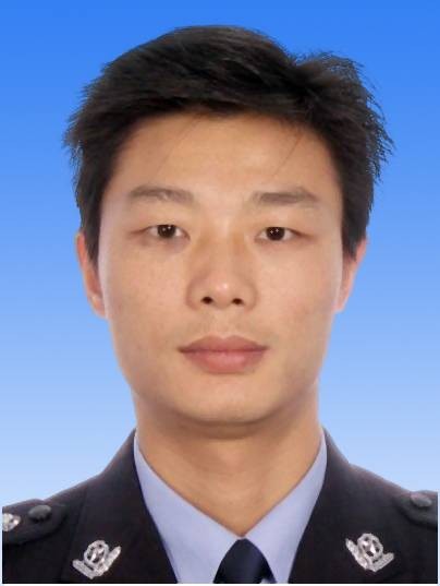 黄振华（广西壮族自治区岑溪市人民政府原副市长，市公安局原党委书记、局长、督察长）
