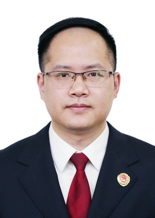 陈里(重庆市璧山区人民检察院党组副书记、副检察长、三级高级检察官)