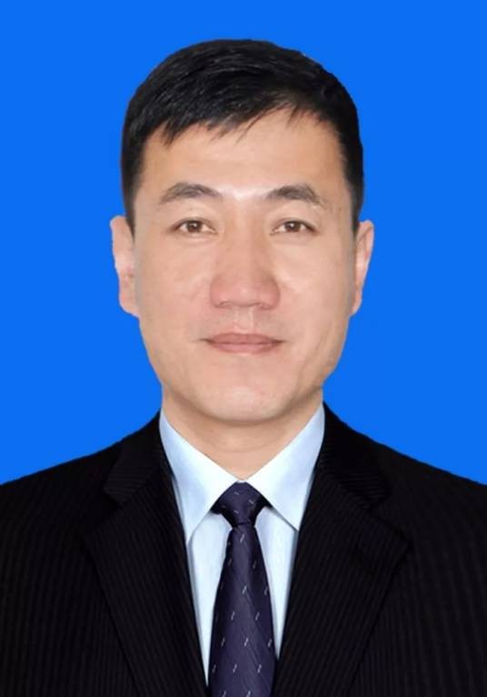 李晓东（鄂尔多斯市城投集团有限公司党委书记、董事长）