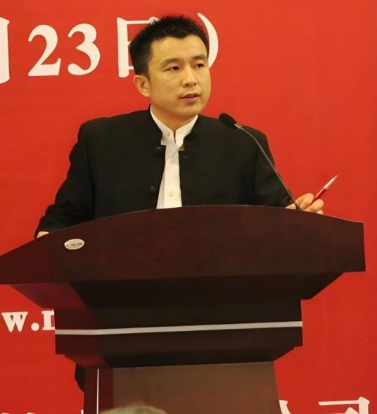 徐显锋（民国湖社鉴藏专家）