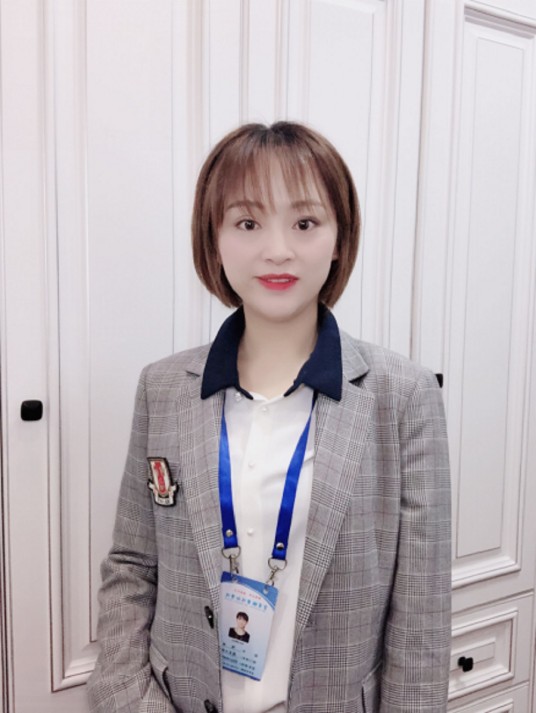 张娅（中国宜宾职业技术学院教研室主任）