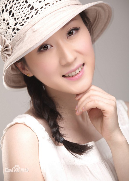 宋思嘉（中国内地女演员、导演、大学教师）