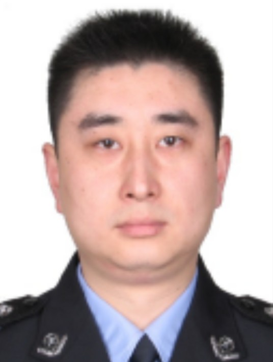 傅涛（湖南省宁乡市公安局党委委员、副局长）