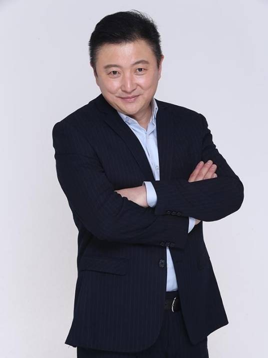 刘风（中国配音演员、译制导演、上海电影译制厂厂长）