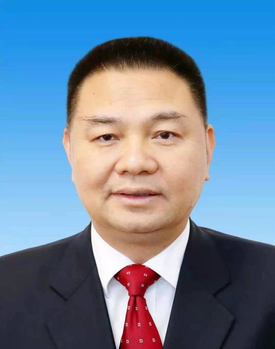 李庆新（广东省云浮市委副书记、市政府党组书记、市长）