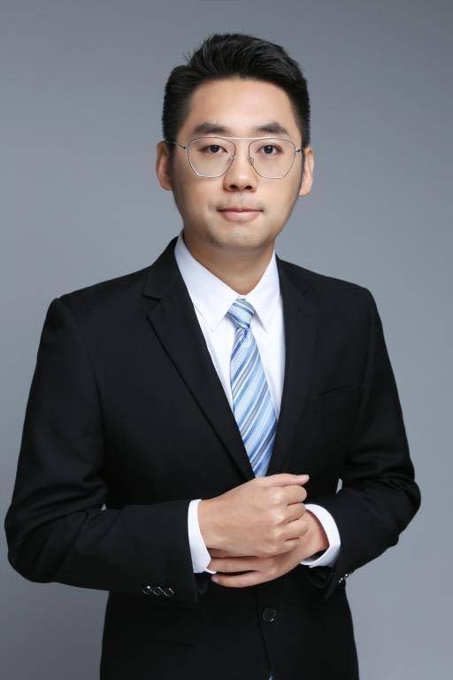 王震（国际应用心理学会会士，中央财经大学商学院教授、博士生导师）