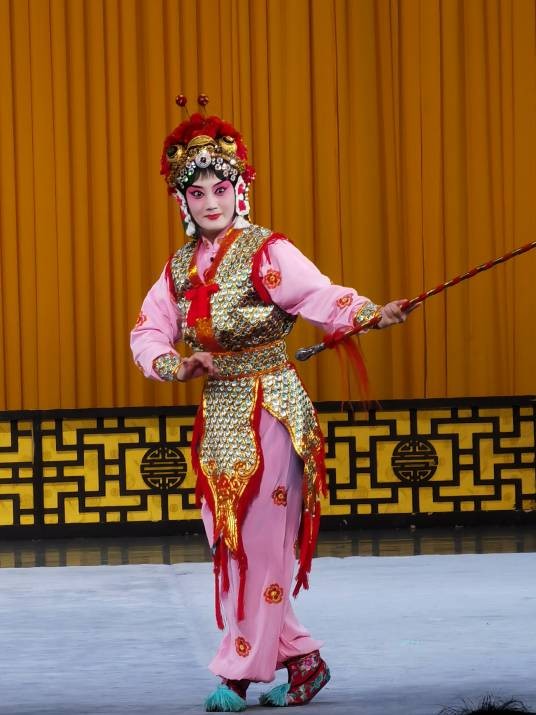 吕琳（中国京剧武旦演员、教师）