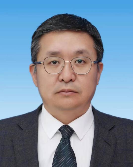 敖日格乐(农工党内蒙古自治区鄂尔多斯市委会主委,鄂尔多斯市科学技术协会主席)