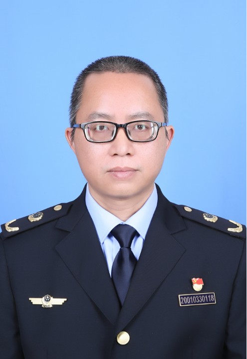 何东林(广西壮族自治区南宁市上林县市场监督管理局党组成员、副局长)