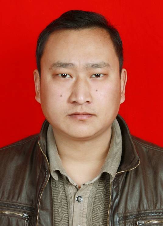 蔡波（湖南省湘西州永顺县委原常委、县政府原副县长）