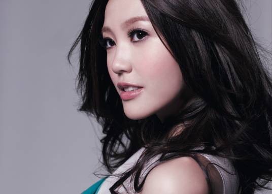 休止符(吴若希演唱的影视主题曲)