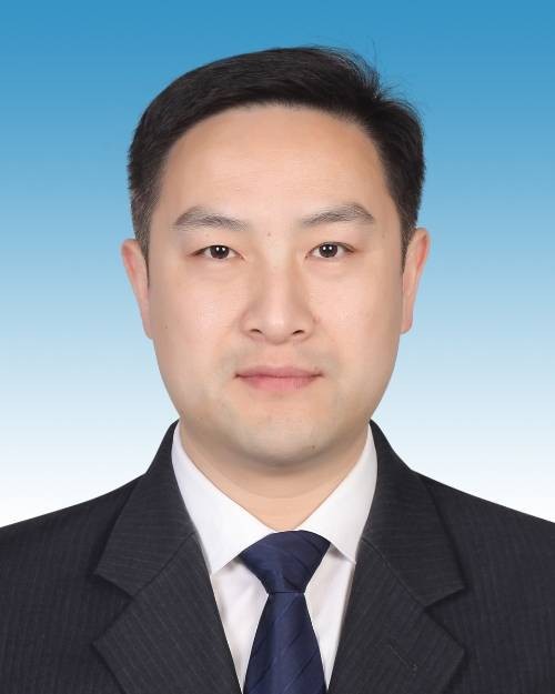 管华(山东省日照市住建局党组成员、副局长)