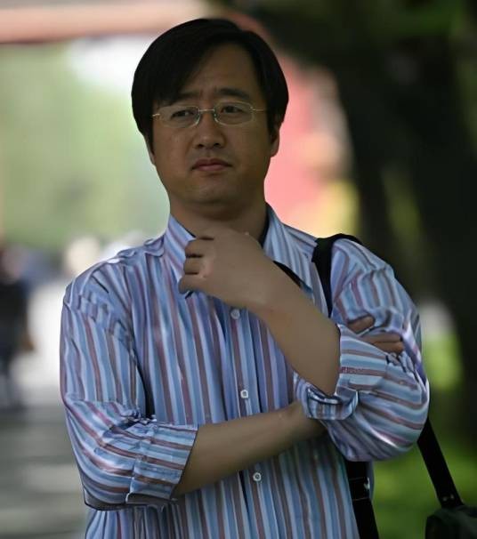 张路平（《体坛周报》评论员）
