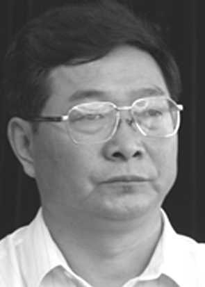 张健（中国作家协会原副主席）