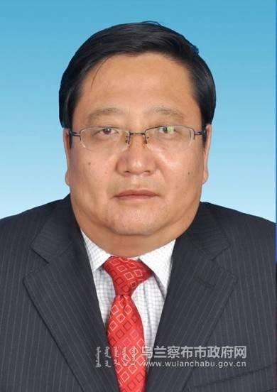 李鹏程（乌兰察布市林业和草原局原二级调研员）