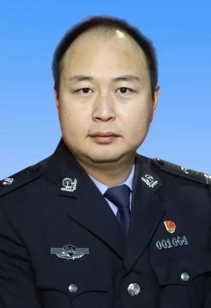 石伟（湖北省宜昌市人民政府副市长、党组成员，市委政法委第一副书记，宜昌市公安局党委书记、局长、督察长）