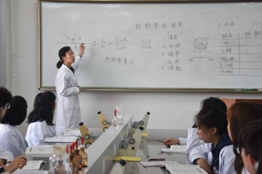 徐丹（中国湖南大学教育科学研究院副院长）