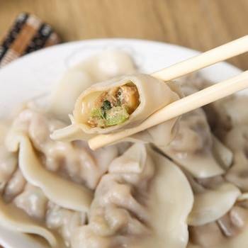 猪肉芹菜水饺