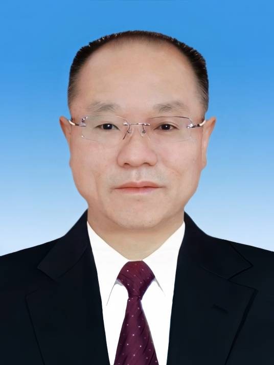 马应龙（青海省人大常委会委员）