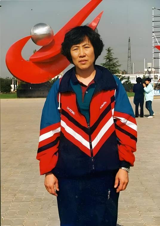 张立(女乒前世界冠军、国家乒乓球队原教练)