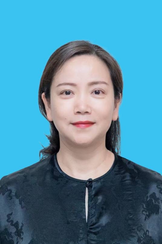 李春燕（重庆广电集团（总台）党委委员、副总编辑，第1眼TV-华龙网集团董事长）