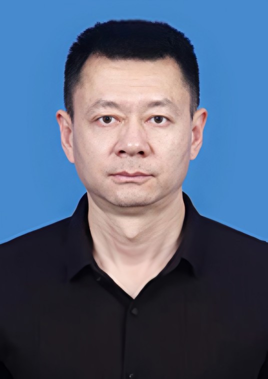 徐锐（青海省海西州格尔木市人民政府党组成员、副市长，市委政法委副书记，市公安局党委书记、局长、督察长）