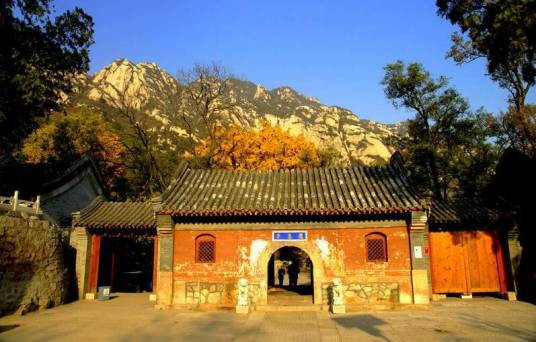 龙泉寺（北京市海淀区的佛寺）