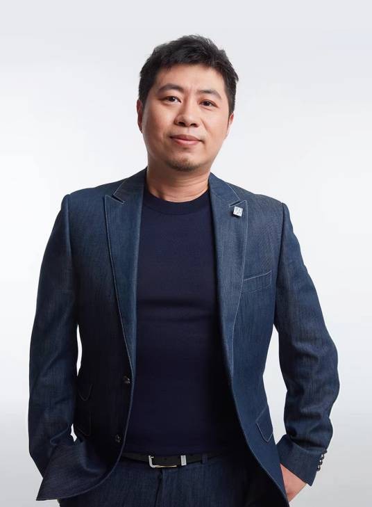 曹鹏（第十四届全国政协委员、京东集团高级副总裁，京东集团技术委员会主席，京东云事业部总裁）