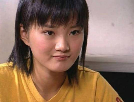 萧晴（电视剧《红苹果乐园》中的女主角，由演员馨子饰演）