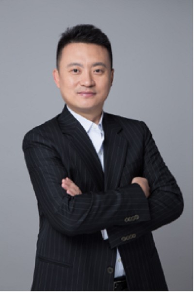 柏翔