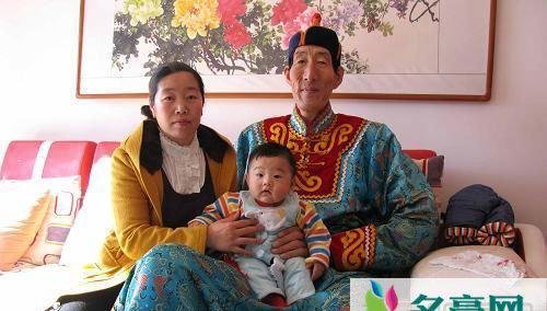鲍喜顺与姚明比身高 姚明和曾志伟合影