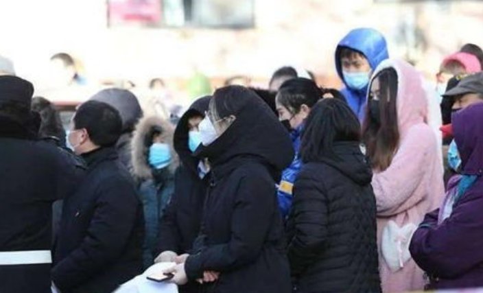 疫情之下,离沪返乡路有多艰难?