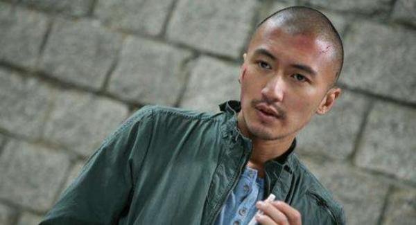 谢霆锋近两年有点淡出娱乐圈了，是因为钱赚够了还是红够了呢？