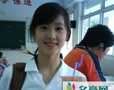 奶茶妹妹章泽天个人资料简历 章泽天家庭背景