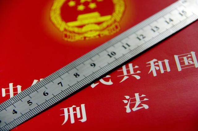 前高官杀子获妻求情:他啃老,还打我们,如何理解巨婴坑爹?