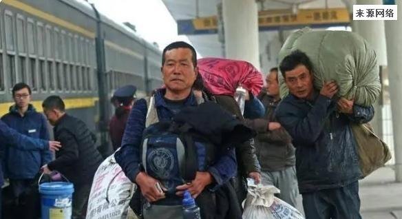 全国返乡热情高涨 多地出台新规定