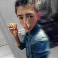 求几个吐烟男的头像