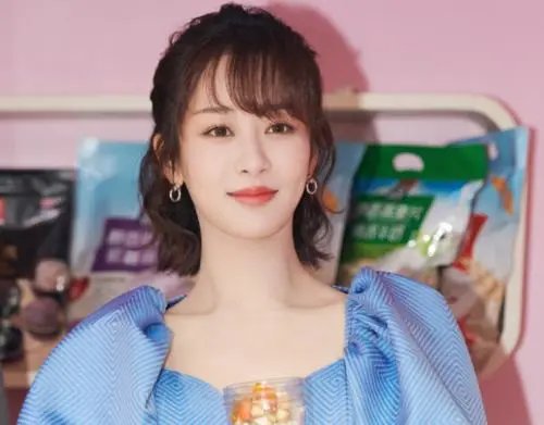 杨紫忘记了自己妈妈的生日,被忘记生日之后你是什么感受?