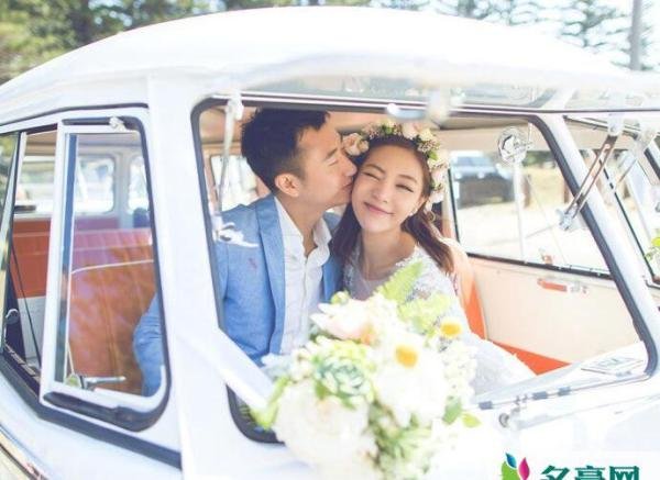 邓家佳离婚是怎么回事 邓家佳离婚被曝神秘老公疑似出轨