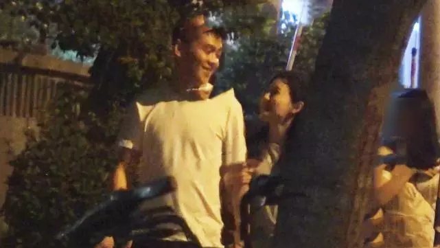 江铠同新恋情疑曝光，新男友长得帅又有钱，是何方神圣？