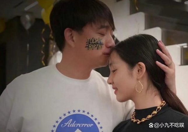 黄多多16岁就当导演，黄磊为她铺好了三条顶级资源，你有哪些看法呢？