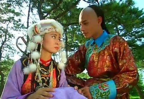 尔泰轻易就撩到了塞娅,却从不撩他最喜欢的小燕子,这是为何?