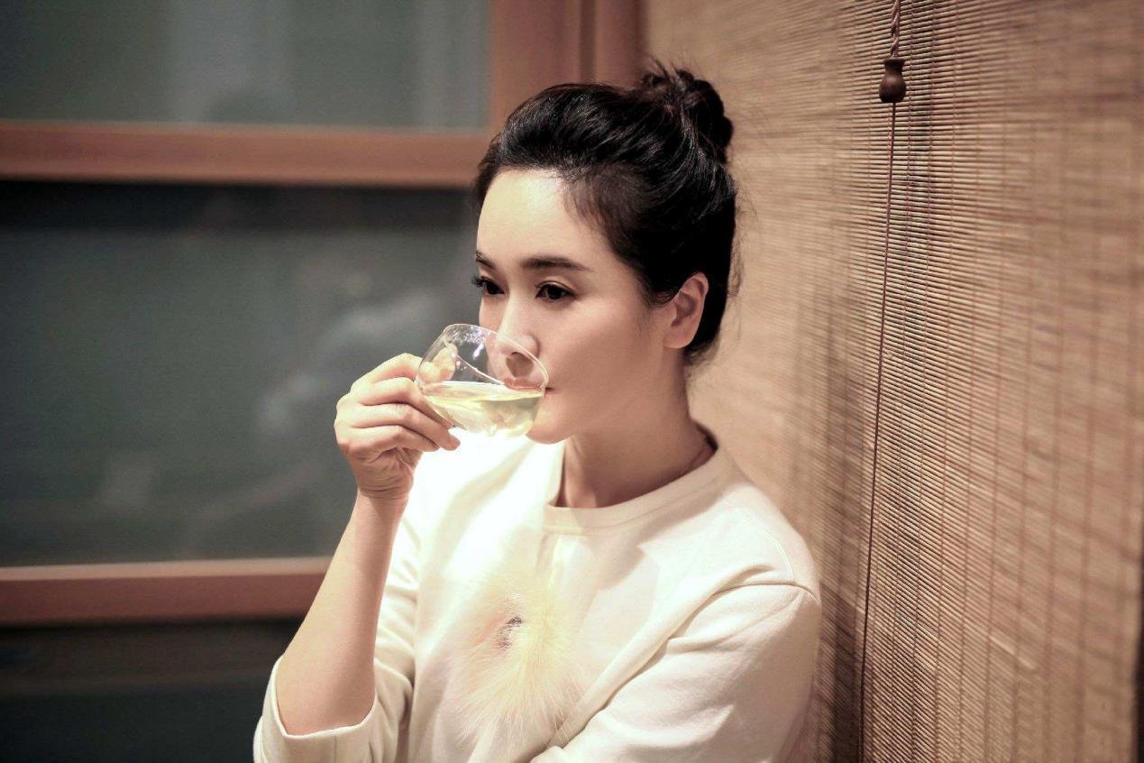 左小青发文离婚,她的离婚发文,你看出了哪些无奈?