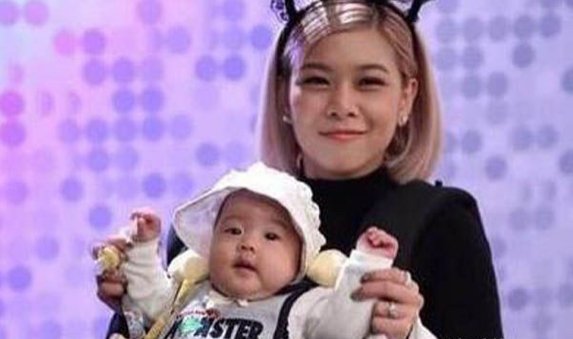 泰国明星徐志贤老婆是谁？他是什么时候结婚的？
