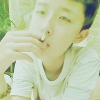 求几个吐烟男的头像