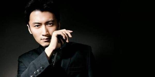 谢霆锋近两年有点淡出娱乐圈了，是因为钱赚够了还是红够了呢？