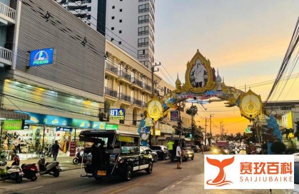 第一批出境游客：放弃三亚改东南亚，计划5万玩仨月