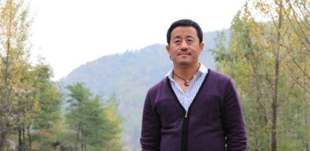 长贵是谢大脚的什么人