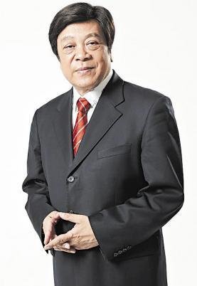 “饶颖门”后,赵忠祥因癌症离世,葬礼上哭到昏厥的张美珠如今怎样?