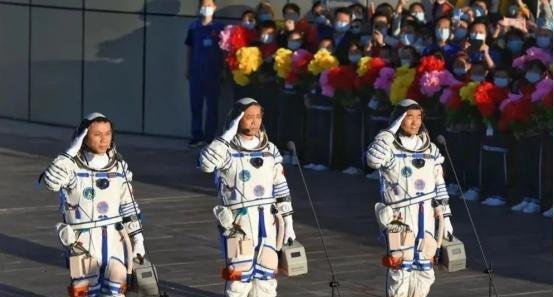 神舟十二号即将归来!全球目光紧盯,中国宇航员有三件事情要做